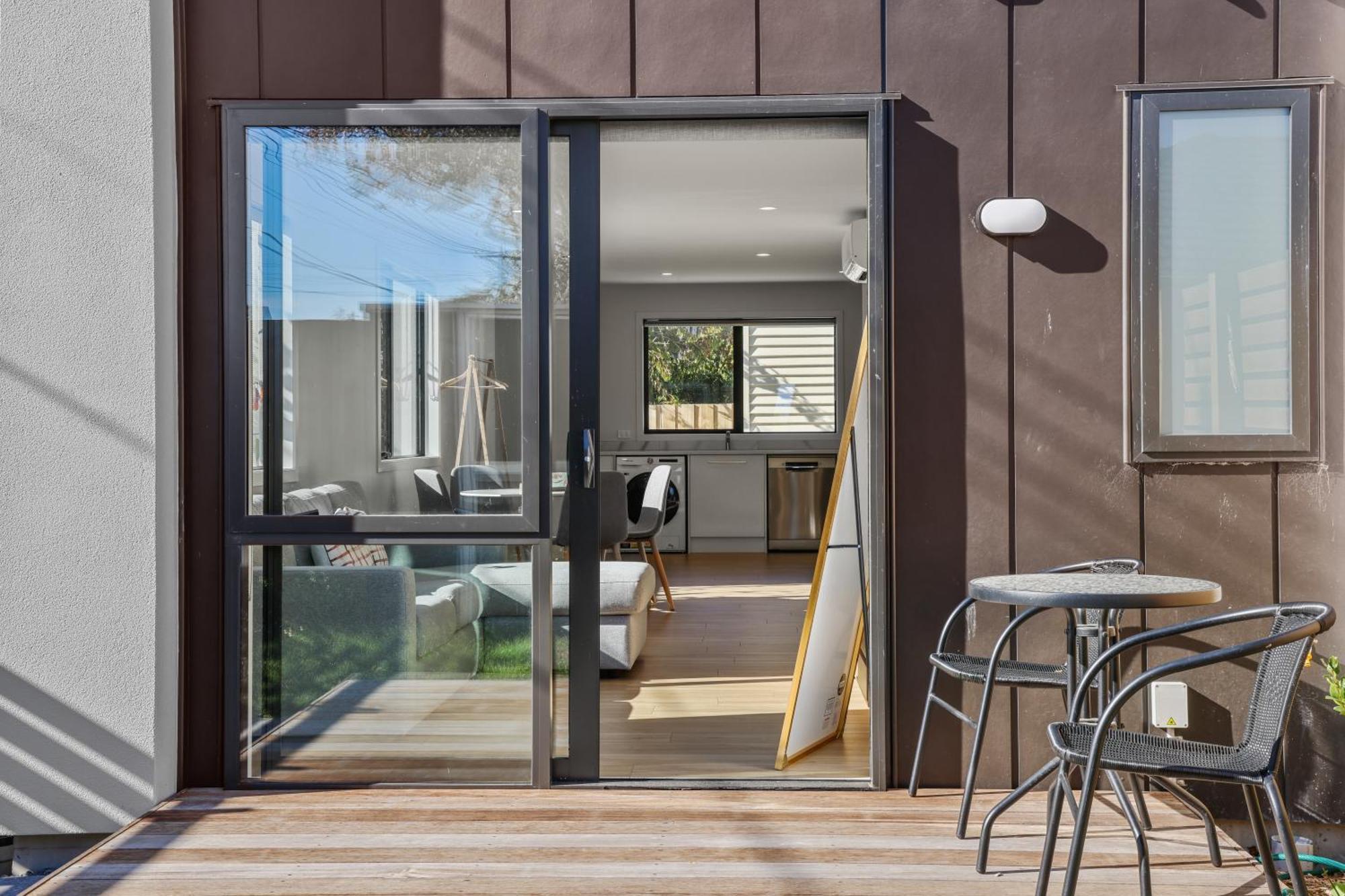 Discover A Brand New Apartment In Vibrant Chch Christchurch Exteriör bild